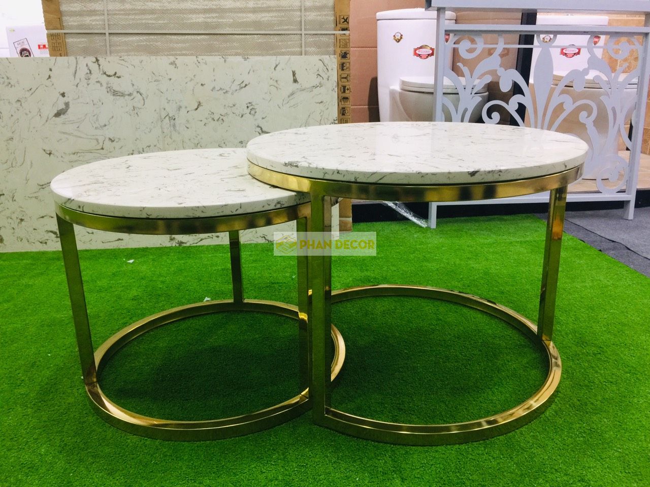 Phan Decor - công ty chuyên nhận thi công và lắp đặt đồ nội thất chuyên nghiệp 20 Chân bàn inox mạ vàng mặt đá sang trọng theo yêu cầu chủ nhà