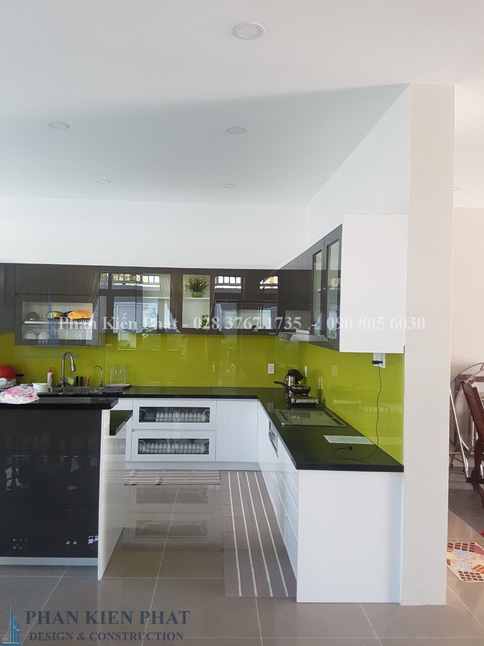 Hoan Thanh Nha Bep Biet Thu Vuon 1